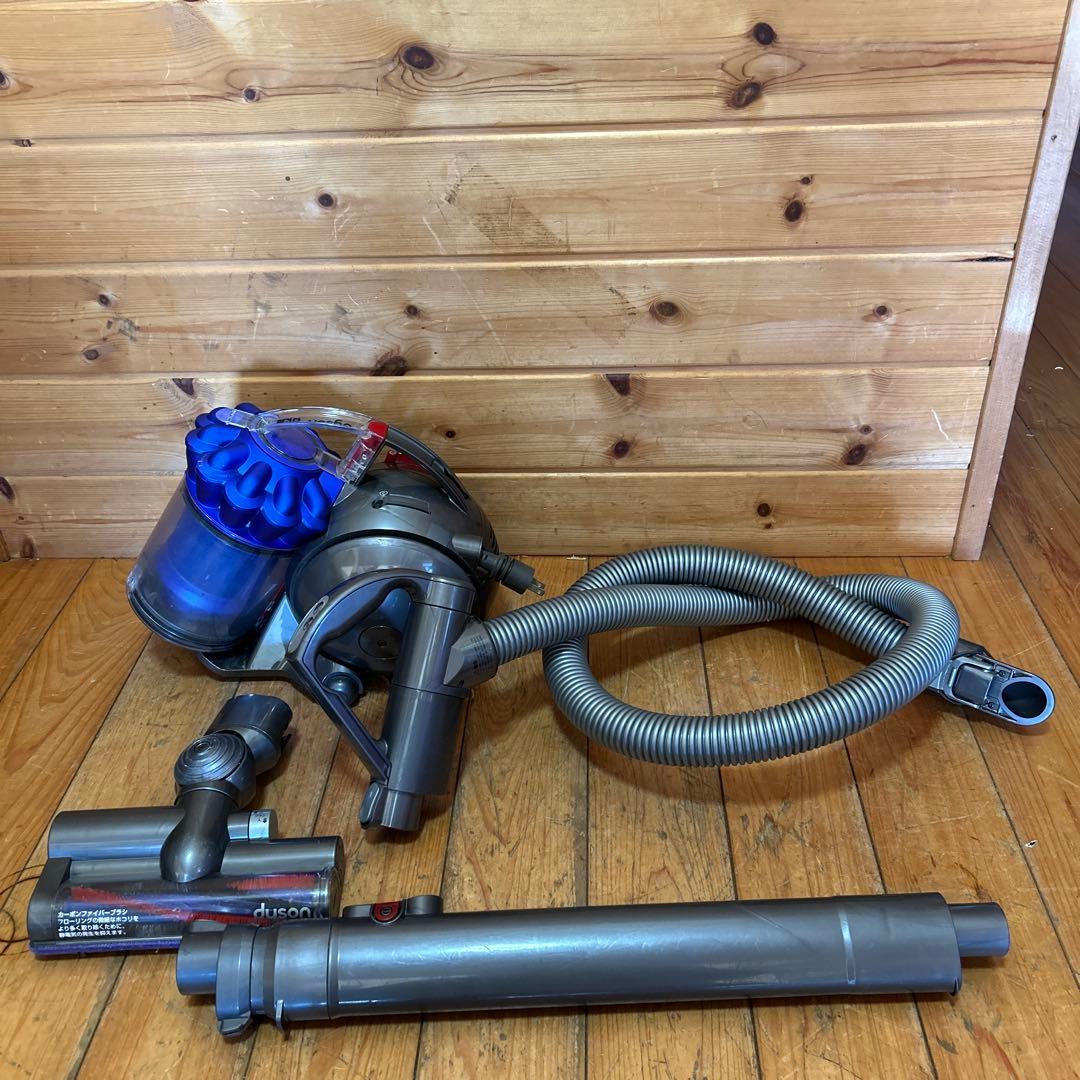送料無料　￼dyson DC48 掃除機