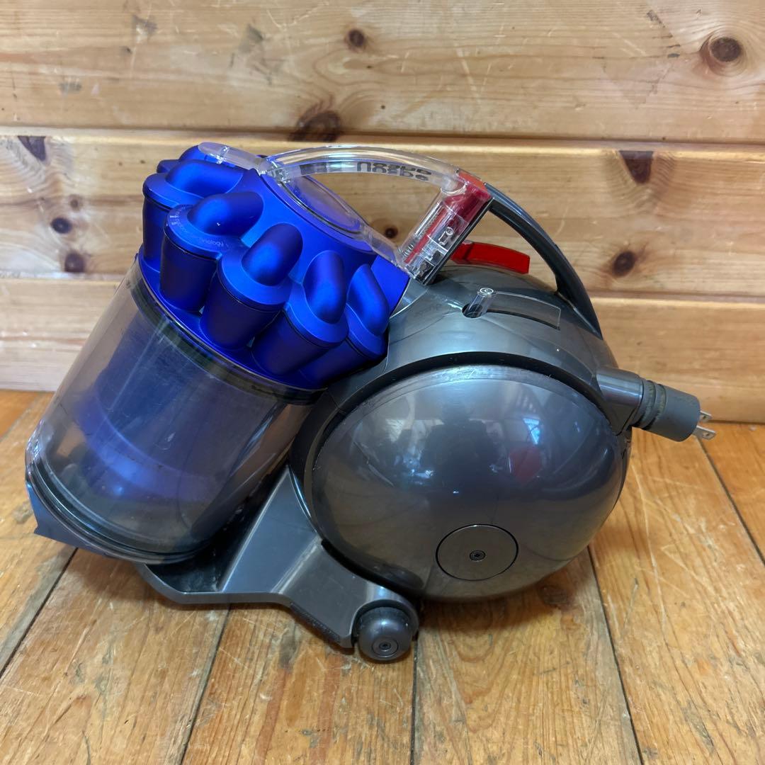 送料無料　￼dyson DC48 掃除機