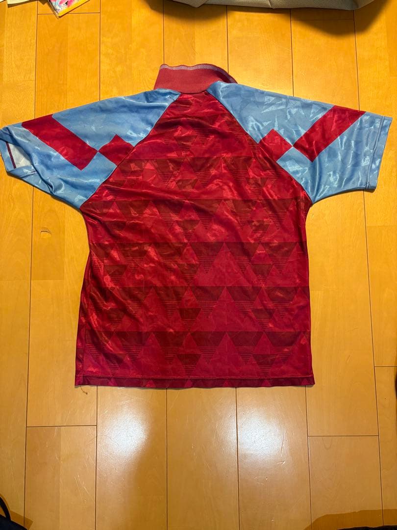 アストンヴィラサッカーユニホームUmbro
