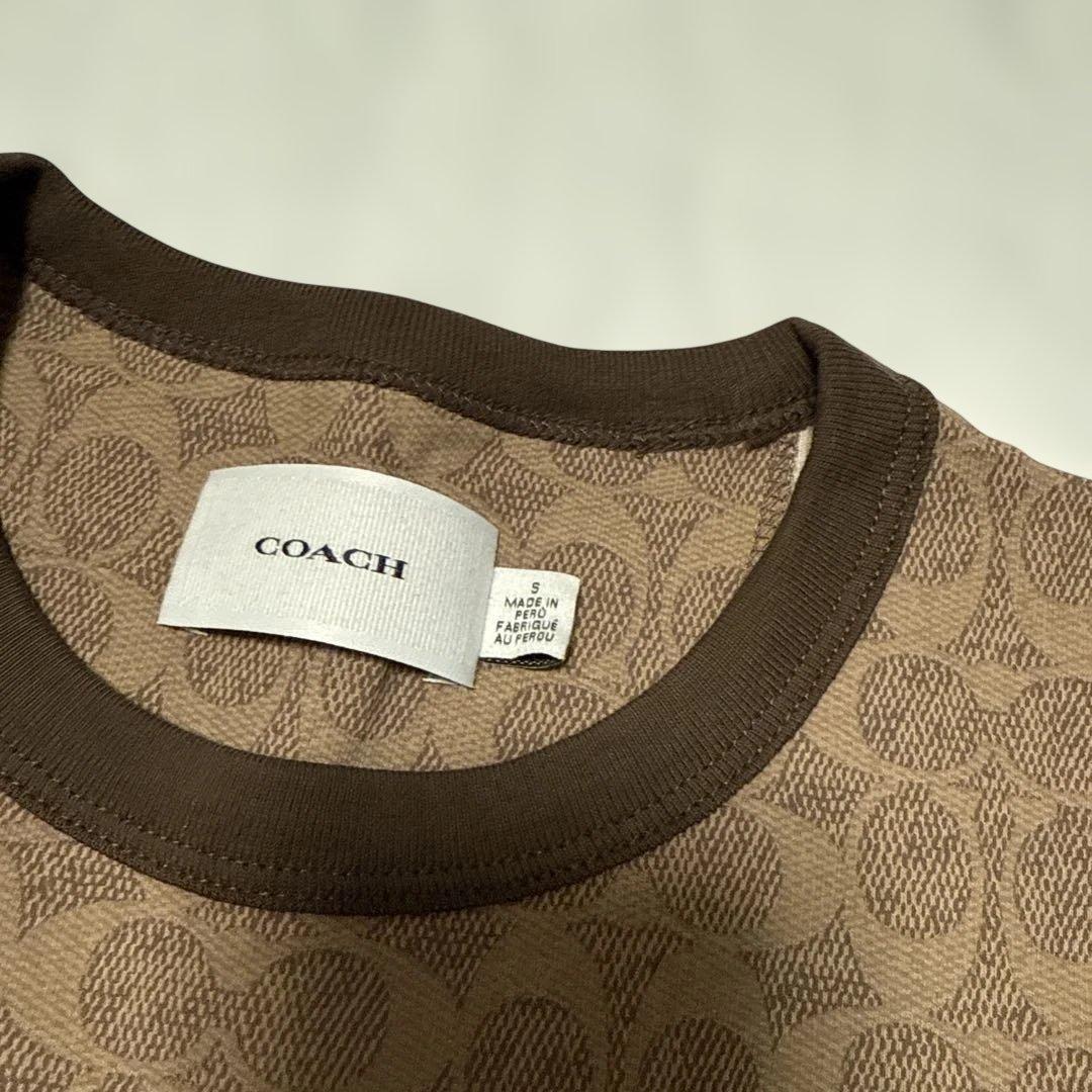 新品未使用coach シグネチャーTシャツ　Sサイズ　カットソー 2025購入