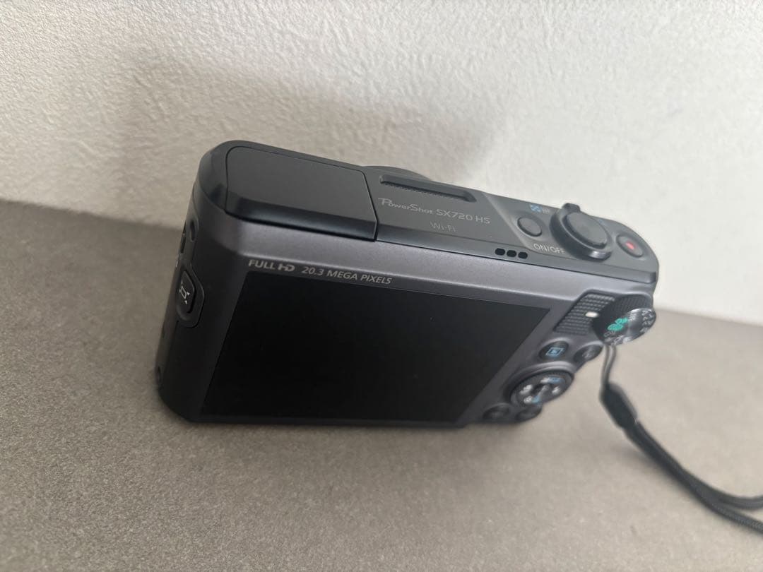 美品 Canonキャノン Powershot SX720HS ブラック　デジカメ
