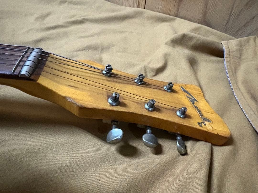 H*T様 Morales Mosrite Model モラレス 日本製　ビンテー
