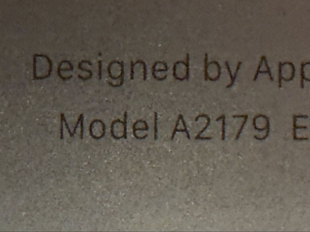 13インチMacBook Air 2020 最安帯 箱、充電器付き