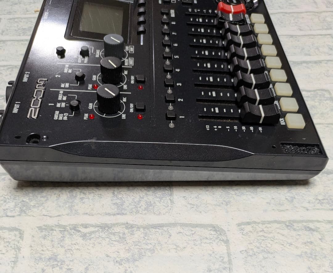 ZOOM R8 マルチトラックレコーダー　訳あり品
