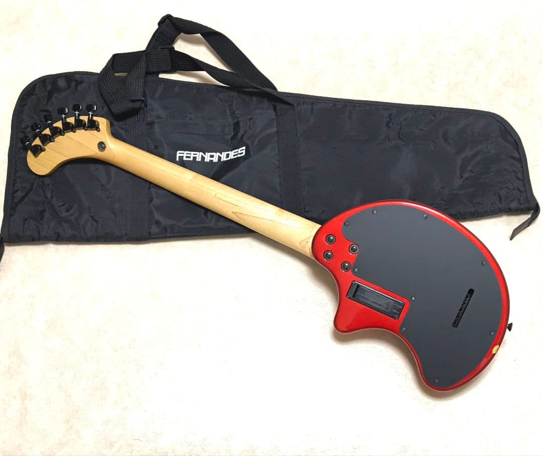 【超美品】ZO-3 芸達者 メタリックレッド アンプ内蔵ミニギター ケース付