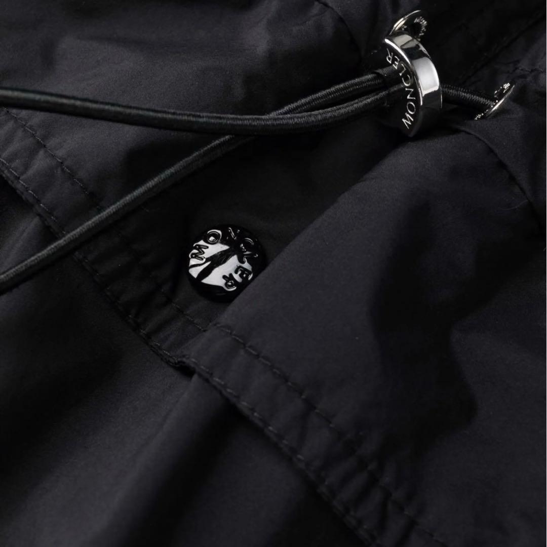 MONCLER フード内蔵　ライトダウン　コート　LINS