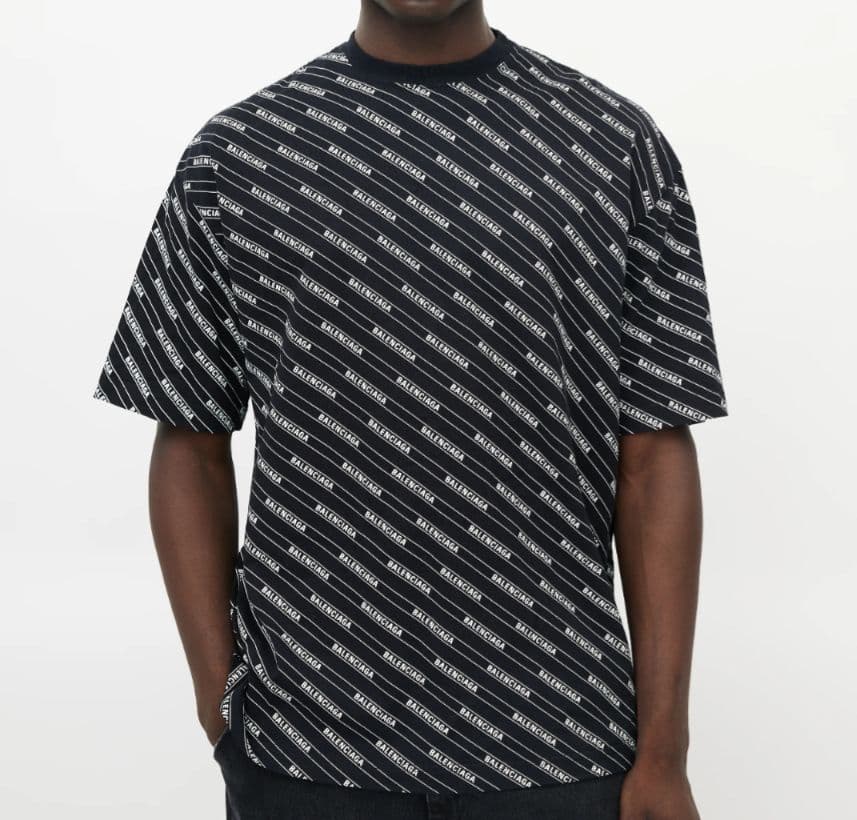 未使用　BALENCIAGA バレンシアガ 総ロゴ Tシャツ　M　白黒