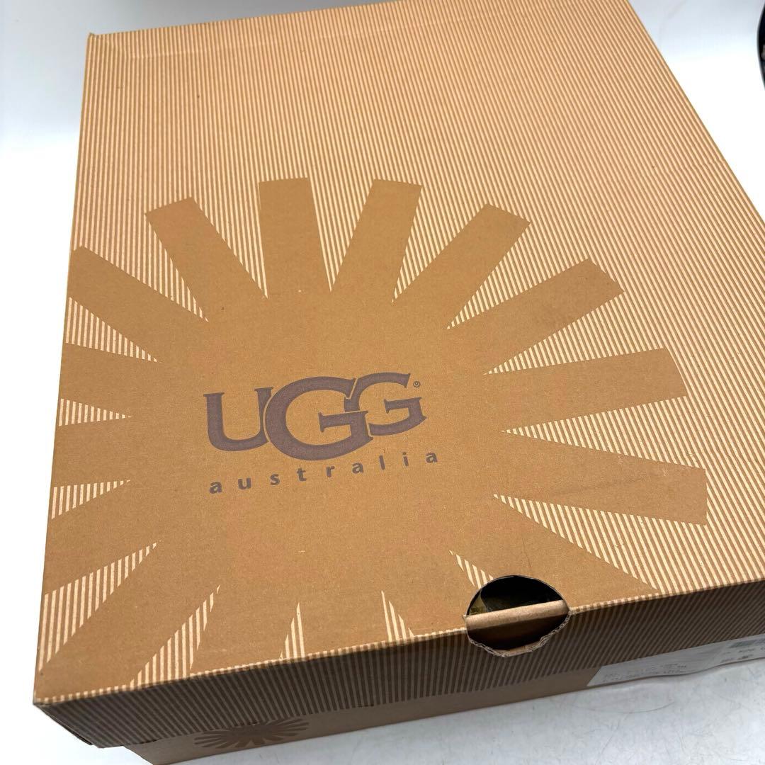 極美品✨ UGG W CLASSIC SHORT 【23.0】 ブラック