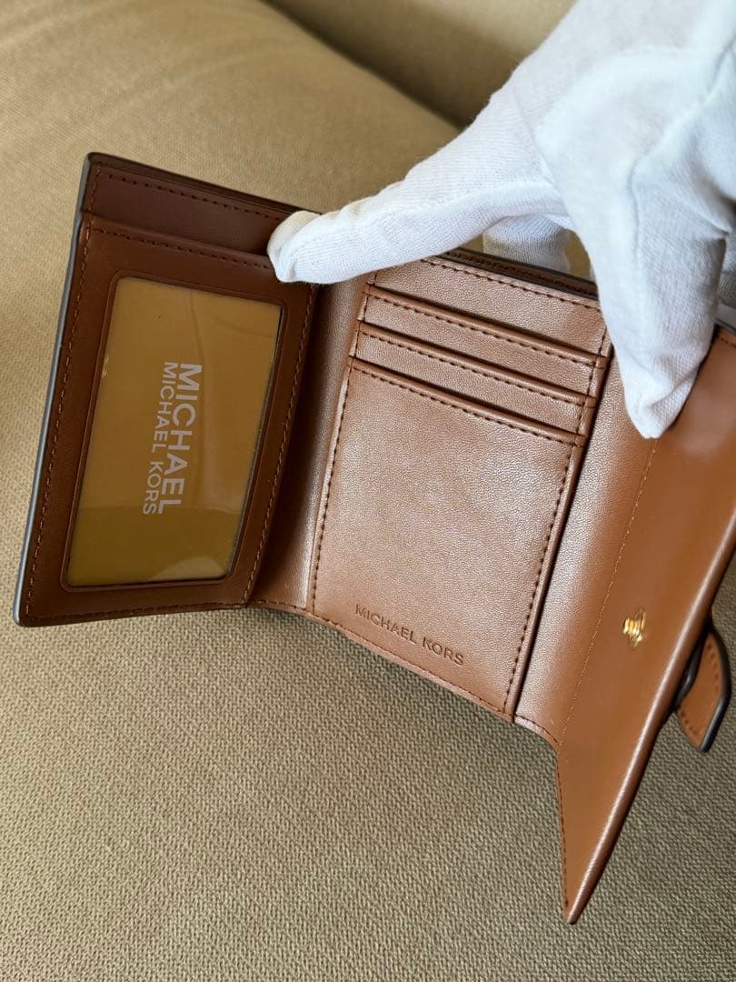 MICHAEL KORS 三つ折り財布
