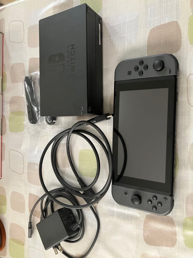 Nintendo Switch グレー 本体+付属品(Micro SDなし)