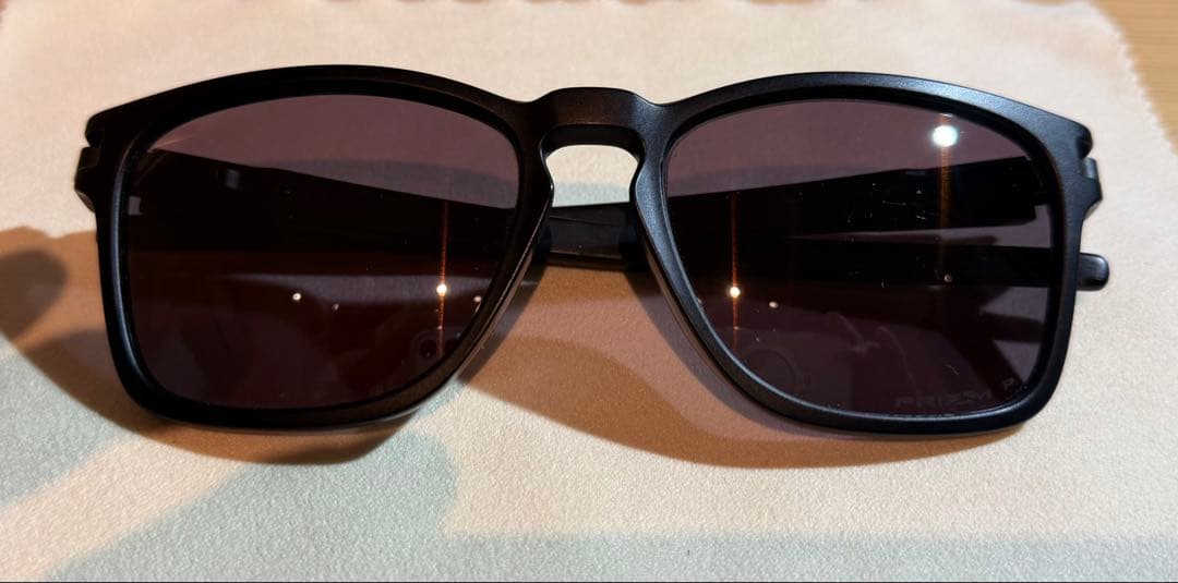 Oakley Latch Square （POLARIZED）偏光レンズ