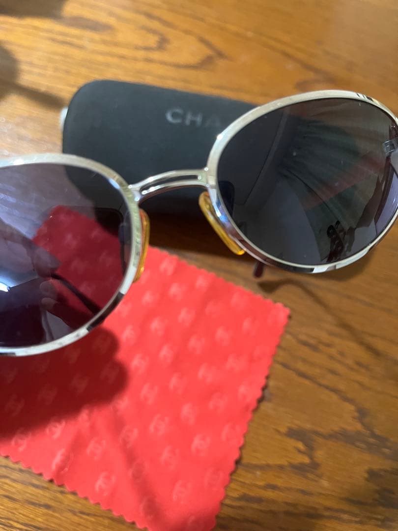 CHANEL 08843 オーバル メタルフレーム サングラス ケースクロス付き