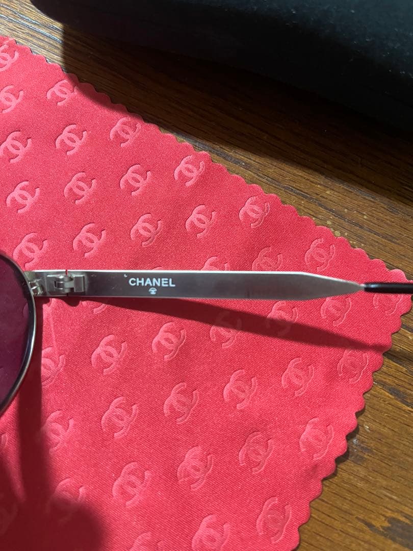 CHANEL 08843 オーバル メタルフレーム サングラス ケースクロス付き