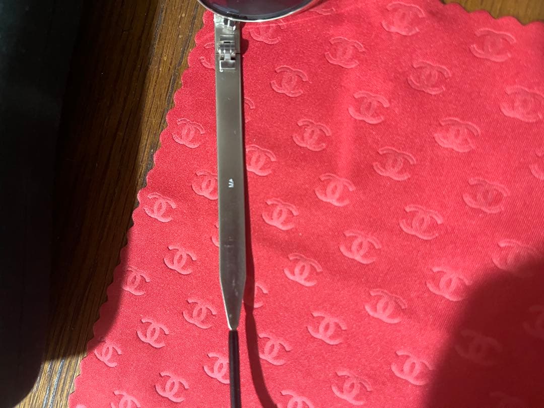 CHANEL 08843 オーバル メタルフレーム サングラス ケースクロス付き
