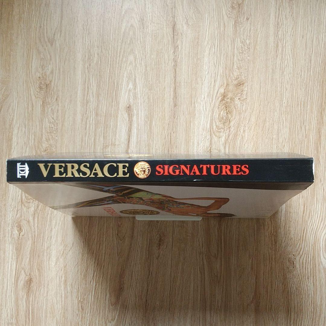 希少品 VERSACE ヴェルサーチ 写真集 SIGNATURES
