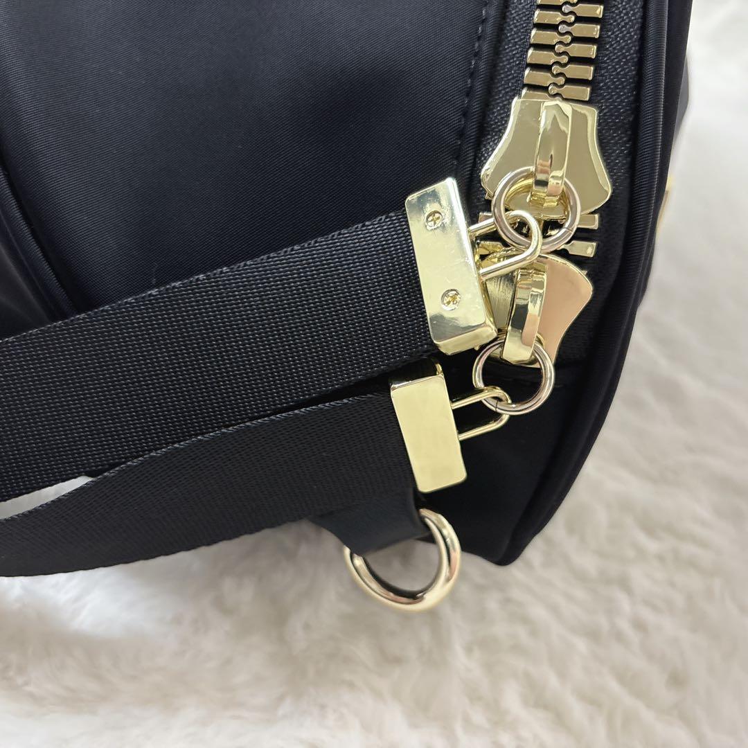 【美品】PECHINCHAR ペシンシャ メタルファスナー ショルダーバッグ 黒