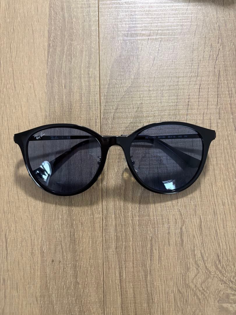 Ray-Ban RB4334D サングラス