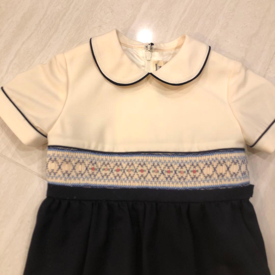 限定セール！マムエモア　スモッキングワンピース　ネイビー　お刺繍