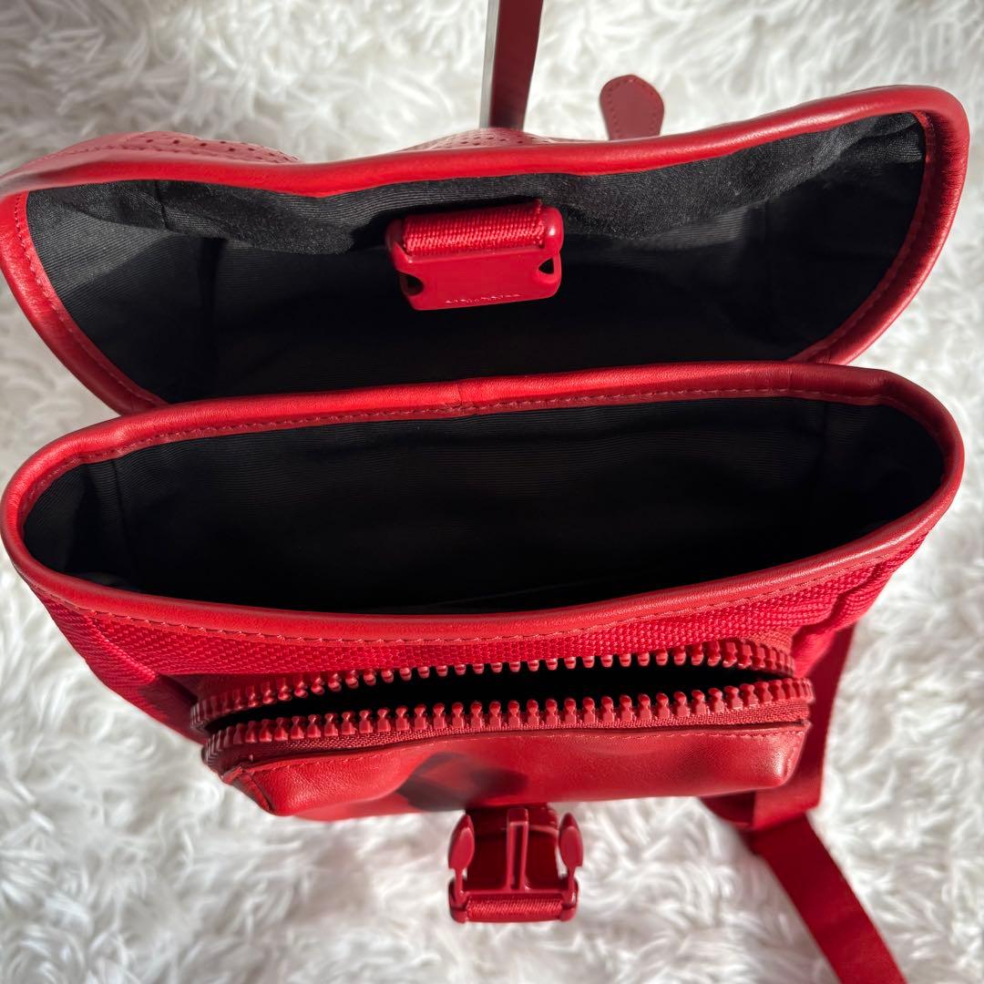 美品 COACH レンジャー ミニパック ボディバッグ 赤