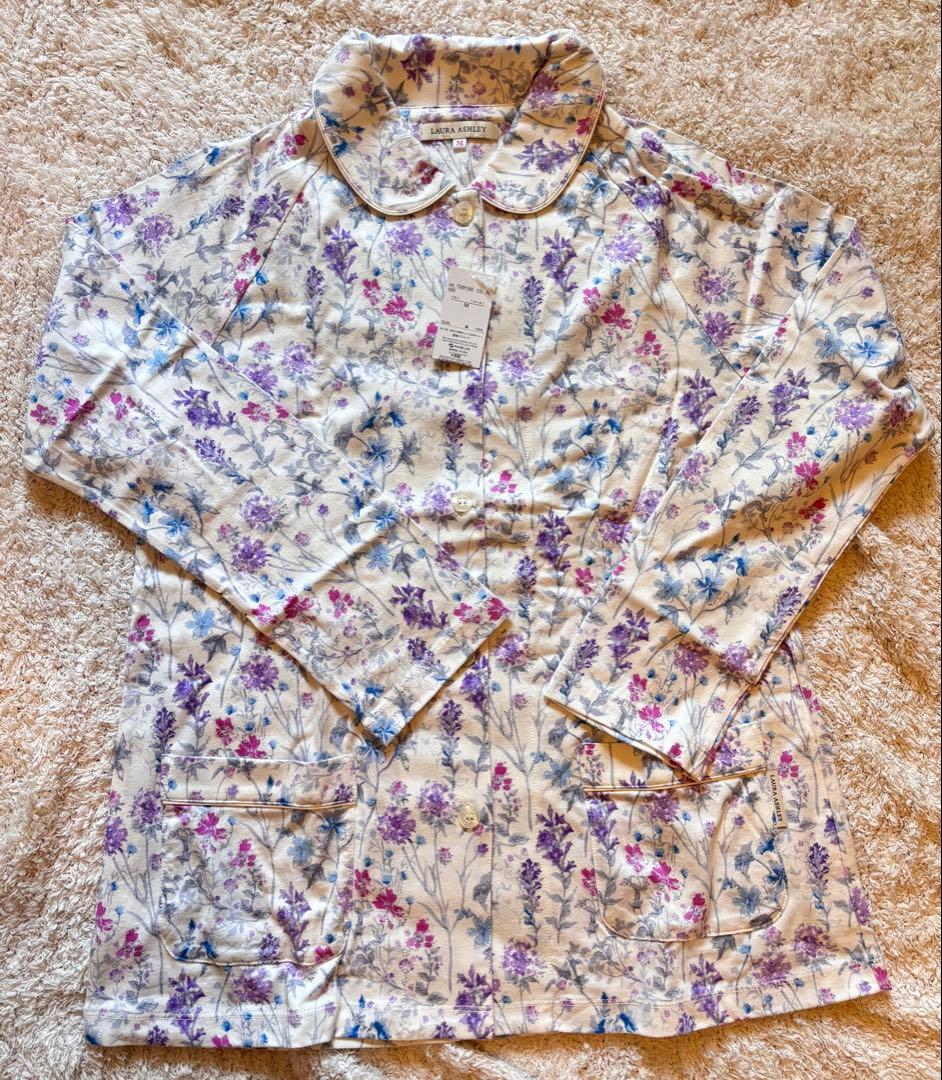 新品タグ付き　LAURA ASHLEY ローラアシュレイ　パジャマ　Mサイズ