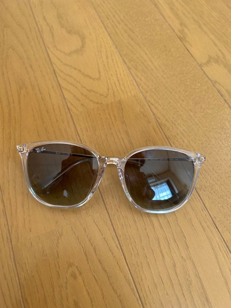 ア*心様 Ray Ban Erikaメタルグレー　サングラス　早い者勝ち