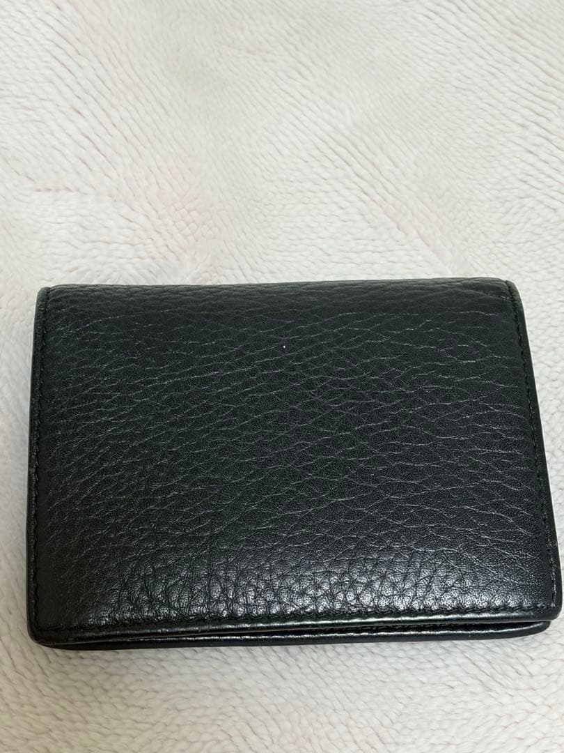 PRADA二つ折り財布