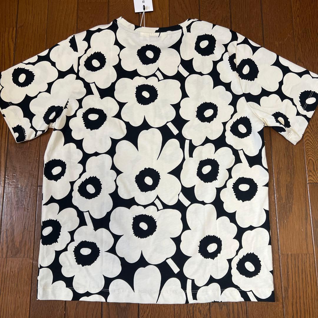 marimekkoマリメッコTシャツ　フラワープリント　 Sサイズ レディース