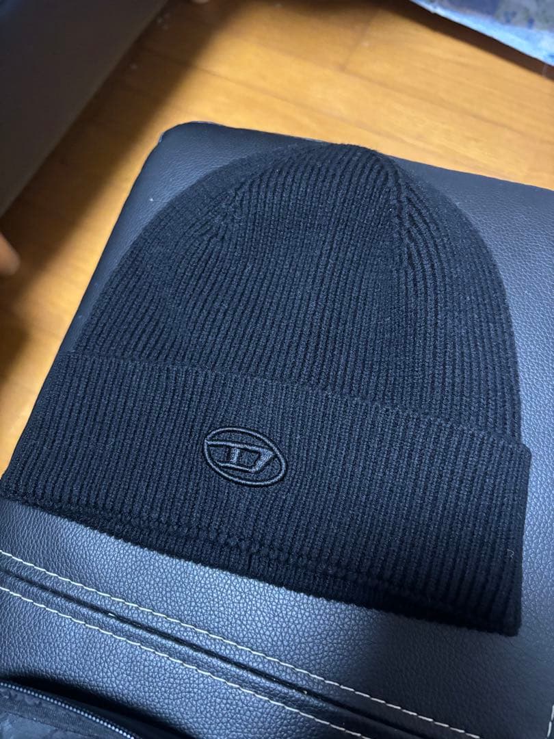 ゆち　新品未使用　DIESEL ブラック ニット帽