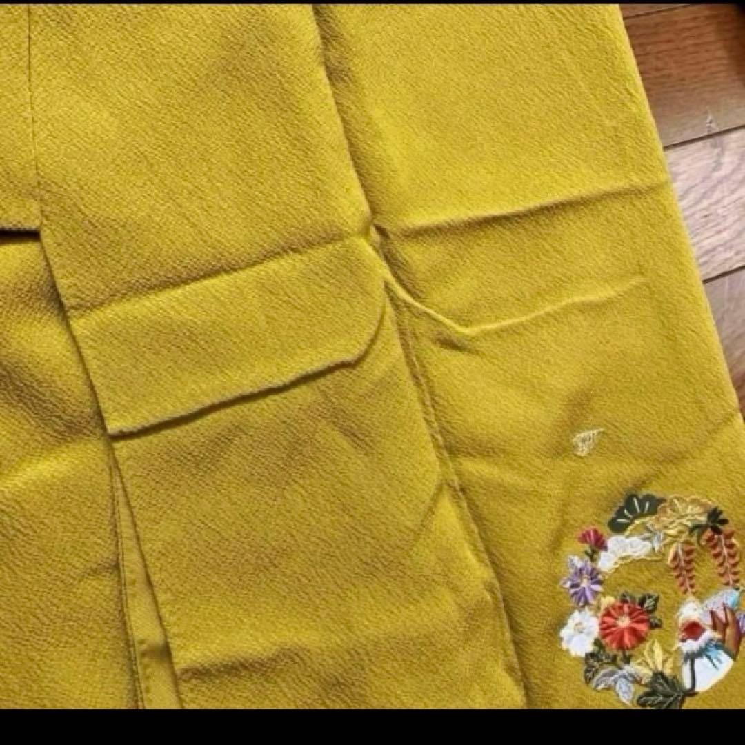 未使用 正絹 重ね襟付き豪華振袖 刺繍模様
