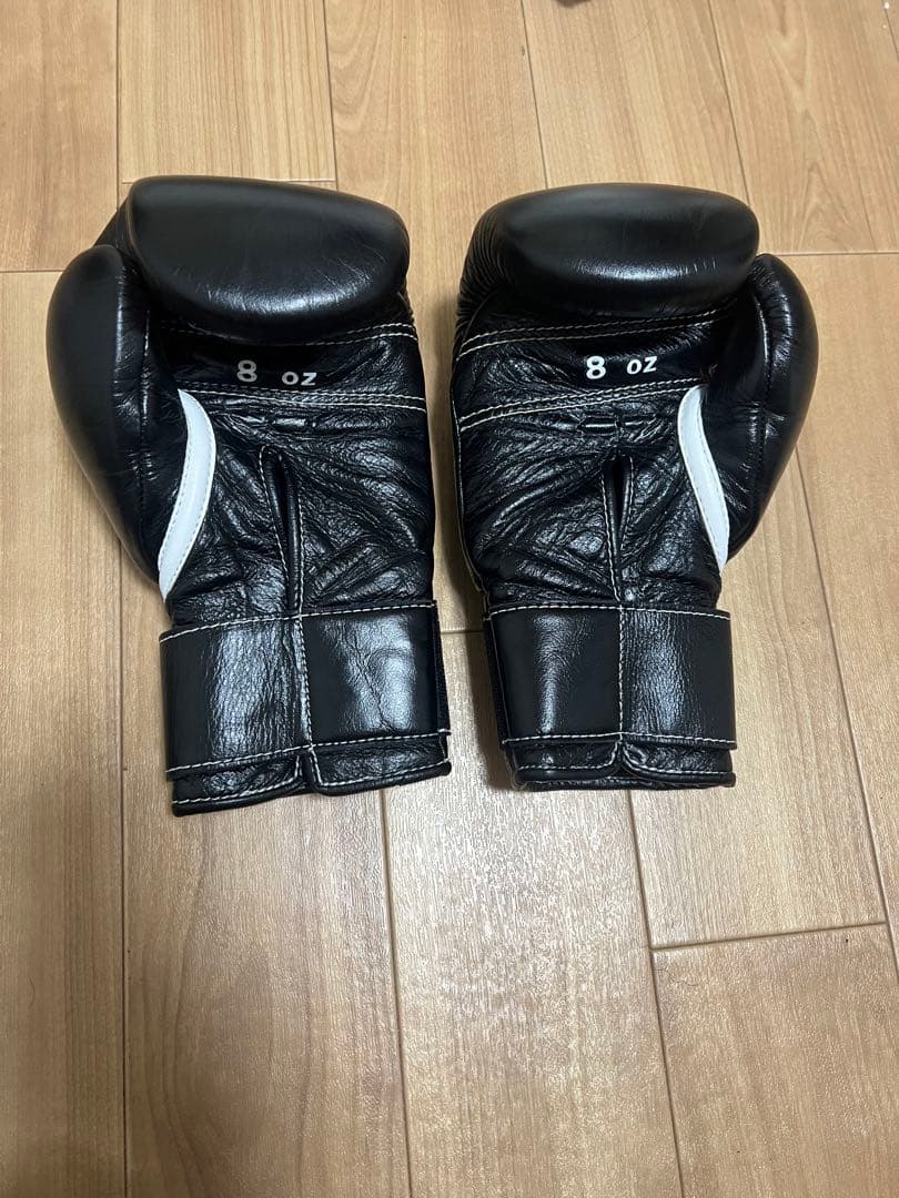 Winning ボクシンググローブ 8oz 黒