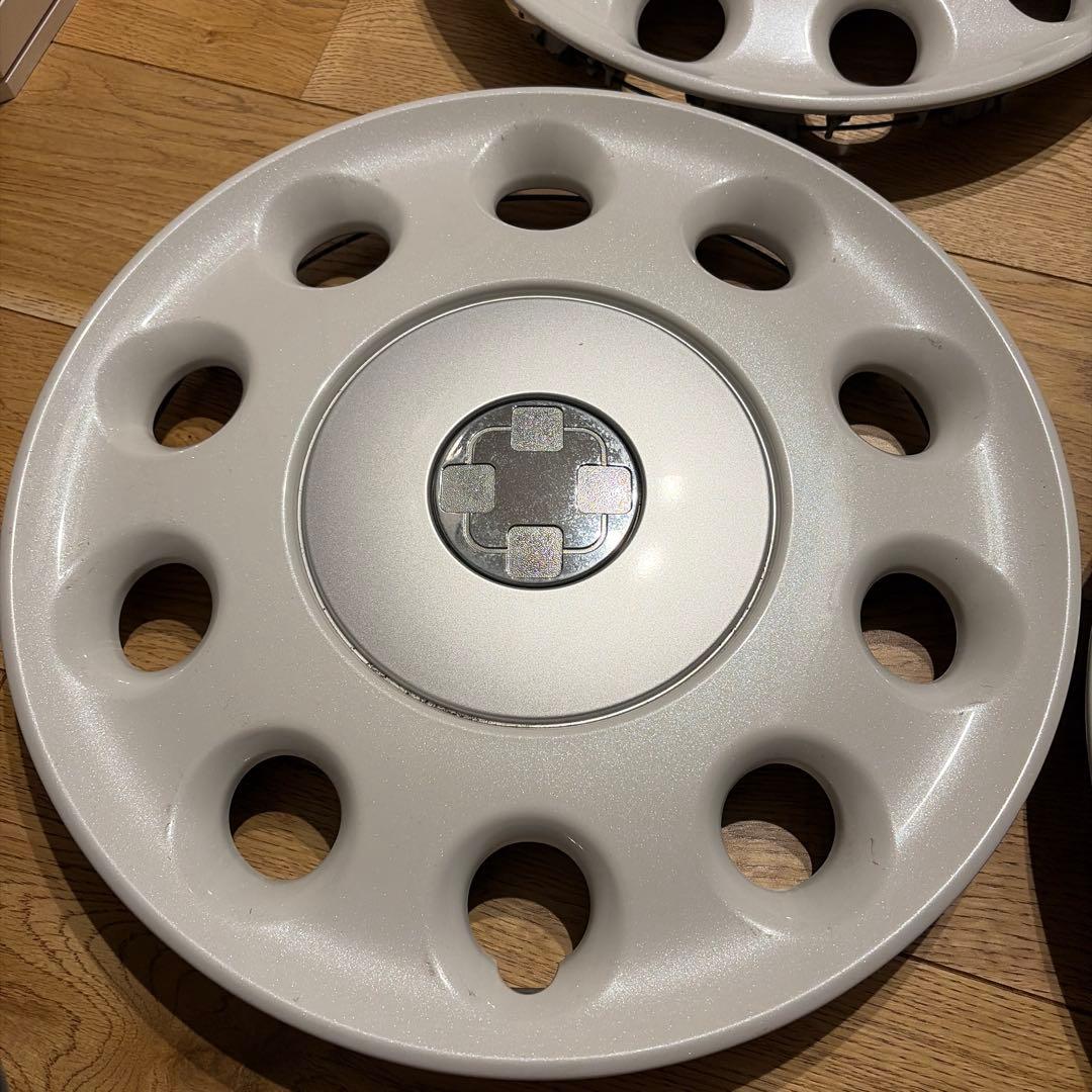 ダイハツ純正　コンテ　ホイールキャップ　キャンバス　白シルバー　14インチ