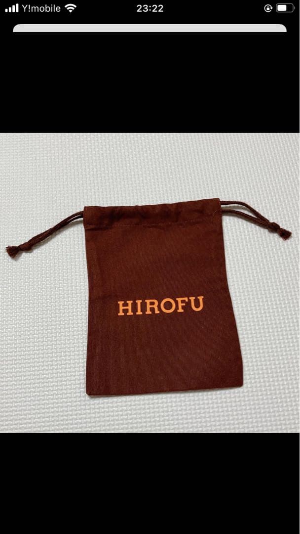 未使用HIROFUレザー二つ折り財布　チャコールグレー　ピウメノ「H」ロゴ　袋付