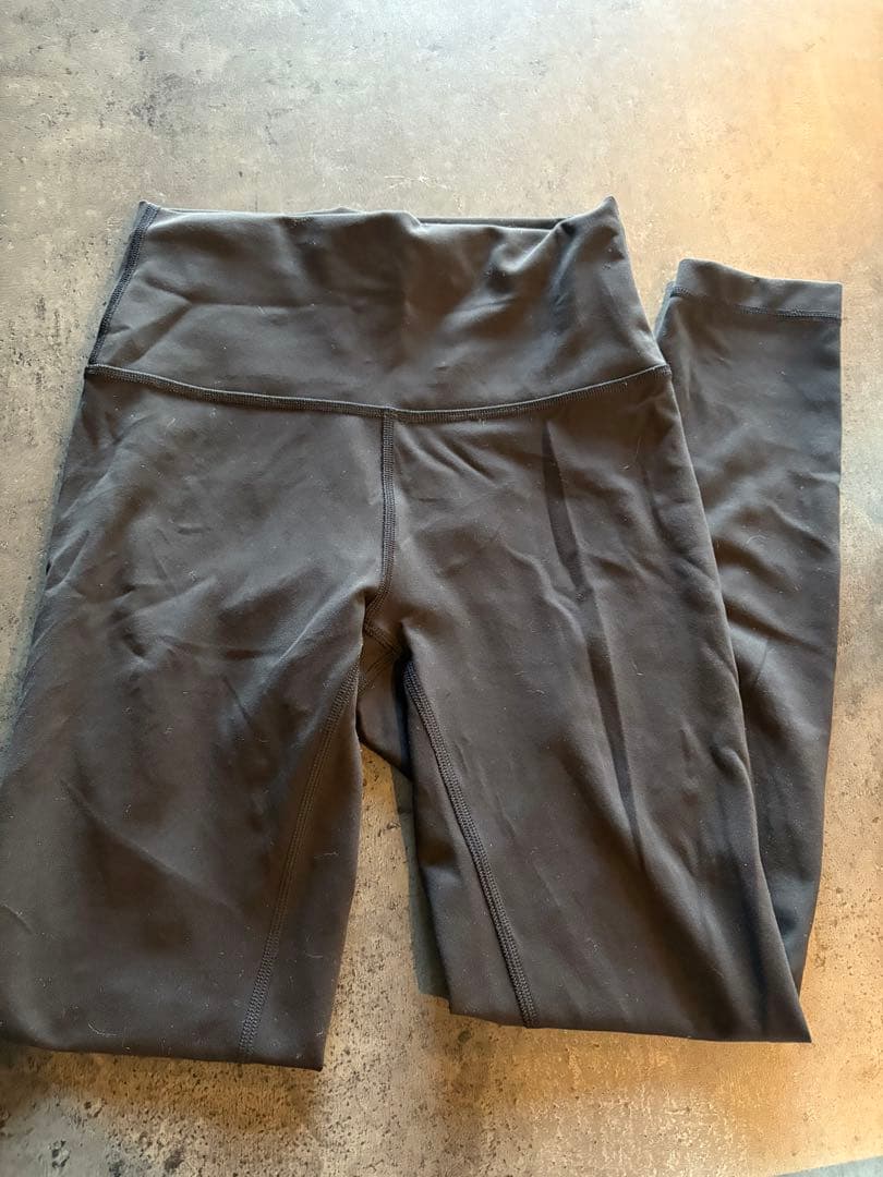 【まりくりこ】Lululemon スポーツブラ2枚&レギンス2枚