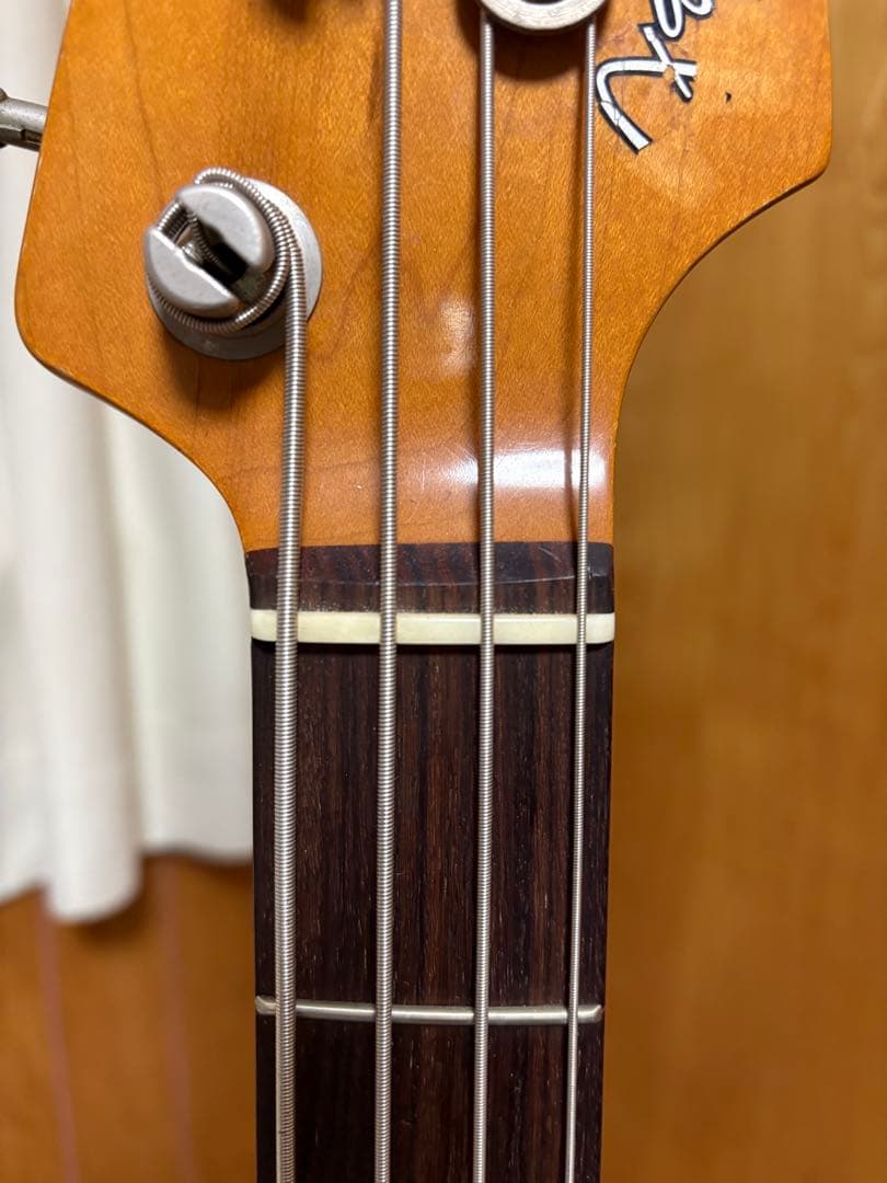 1990年FenderUSA American Vintage bass 62