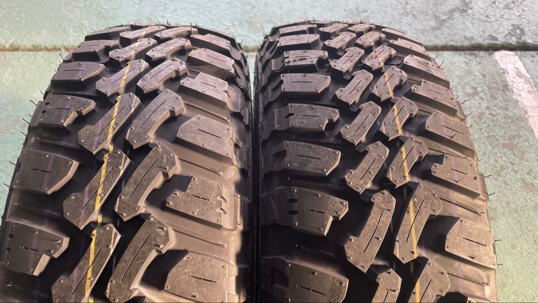 マッドスター　夏タイヤ 新品未使用　25年製　215/60R16 　2本