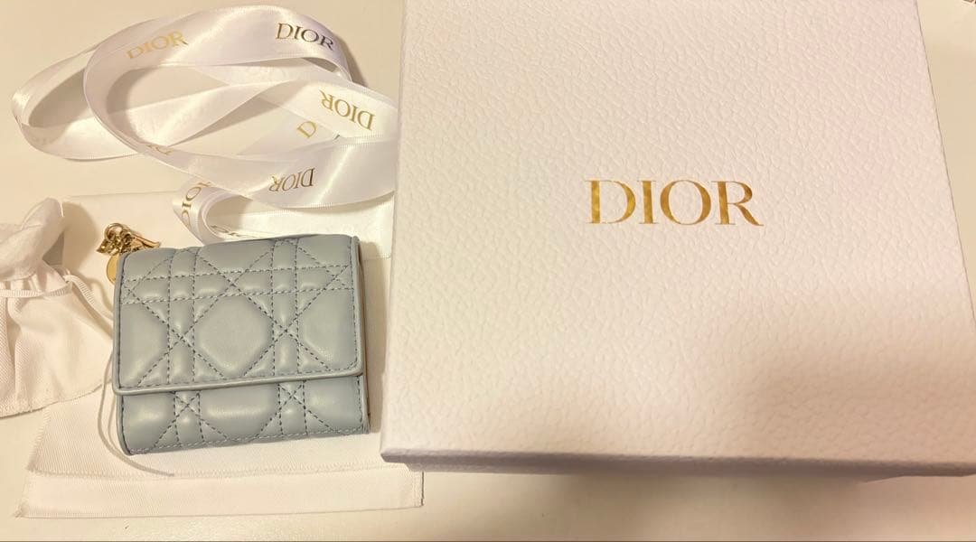 Lady Dior Lotus ウォレット 三つ折財布 カナージュ ラムスキン