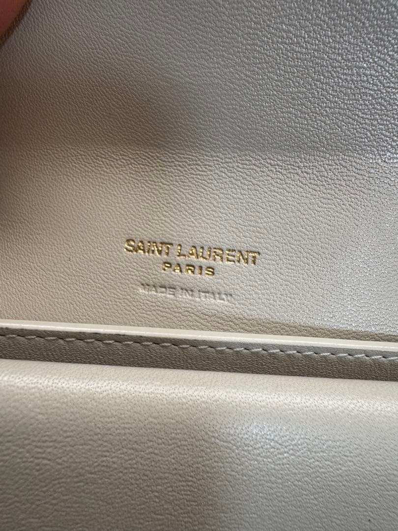 サンローランSAINT LAURENT ミニウォレット　カサンドラ　三つ折り財布