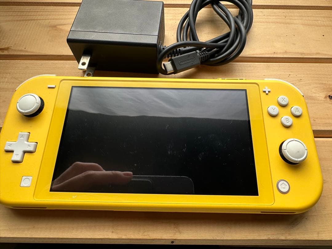 Nintendo Switch Lite イエロー ポケモンカセット2個付き