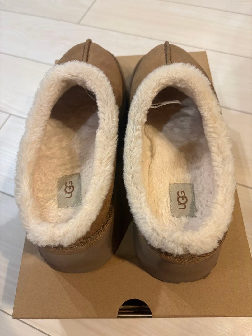 ま*み様 UGG 靴