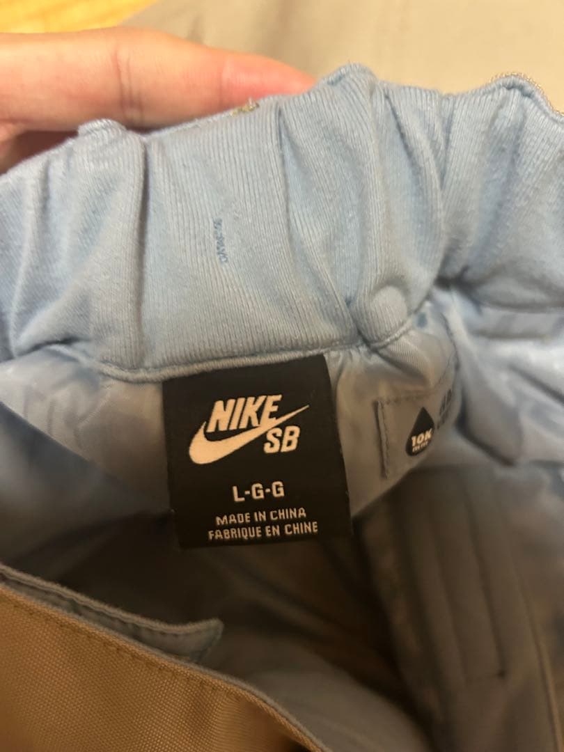 Nike SB スノーボードパンツ ベージュ