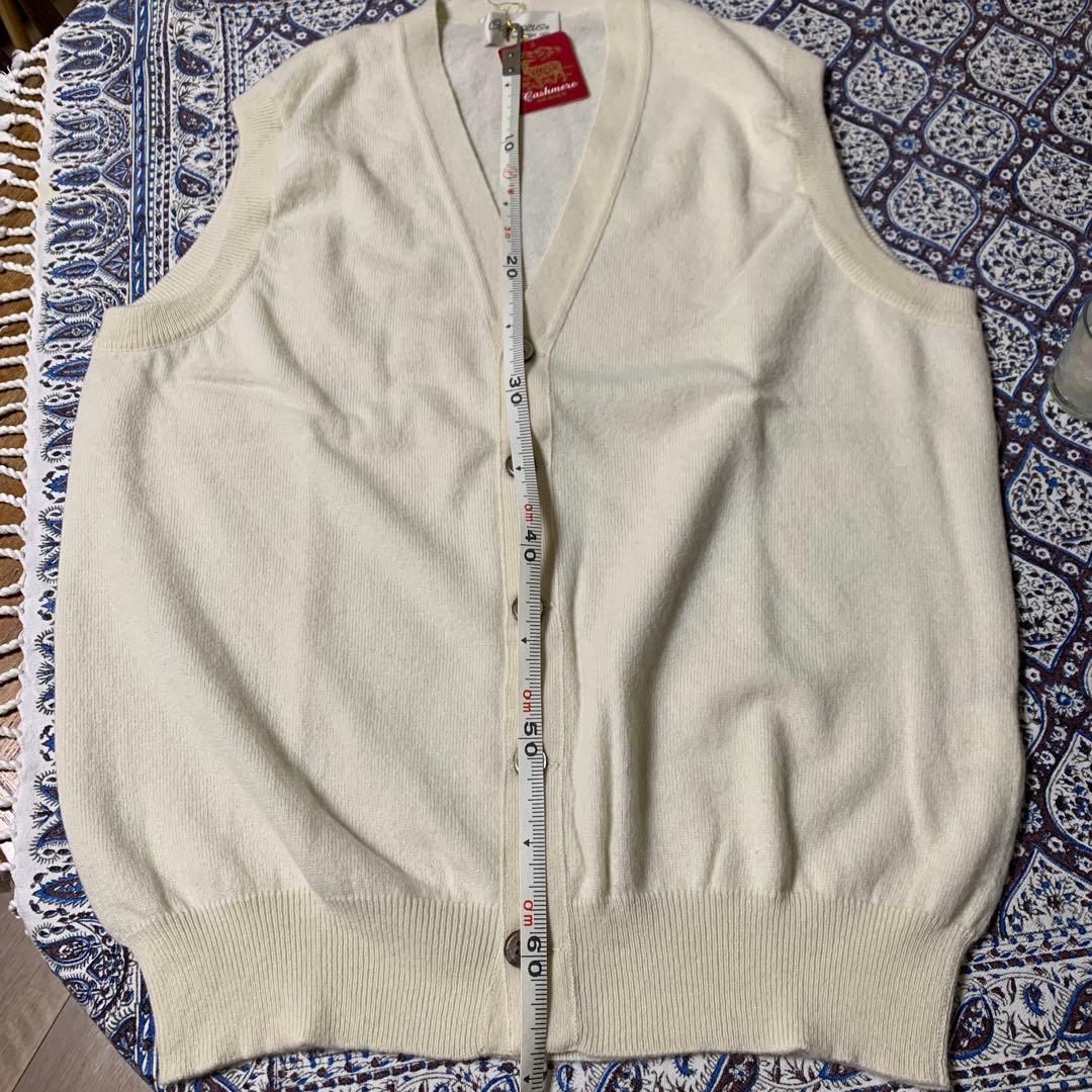 みっくんさま専用　カシミヤ　前開きベスト　白　LL
