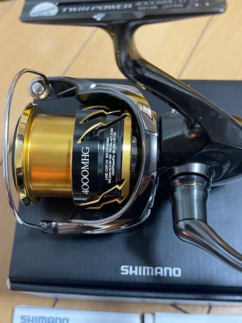 SHIMANO TWIN POWER 4000MHG スピニングリール