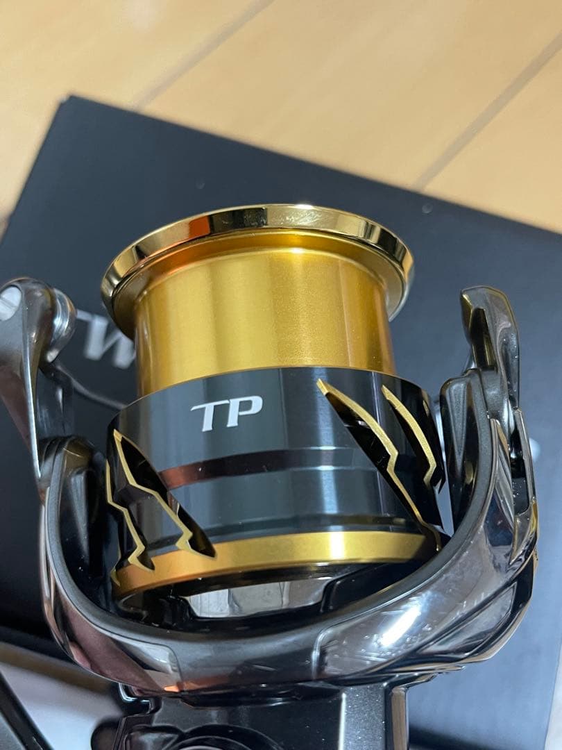 SHIMANO TWIN POWER 4000MHG スピニングリール