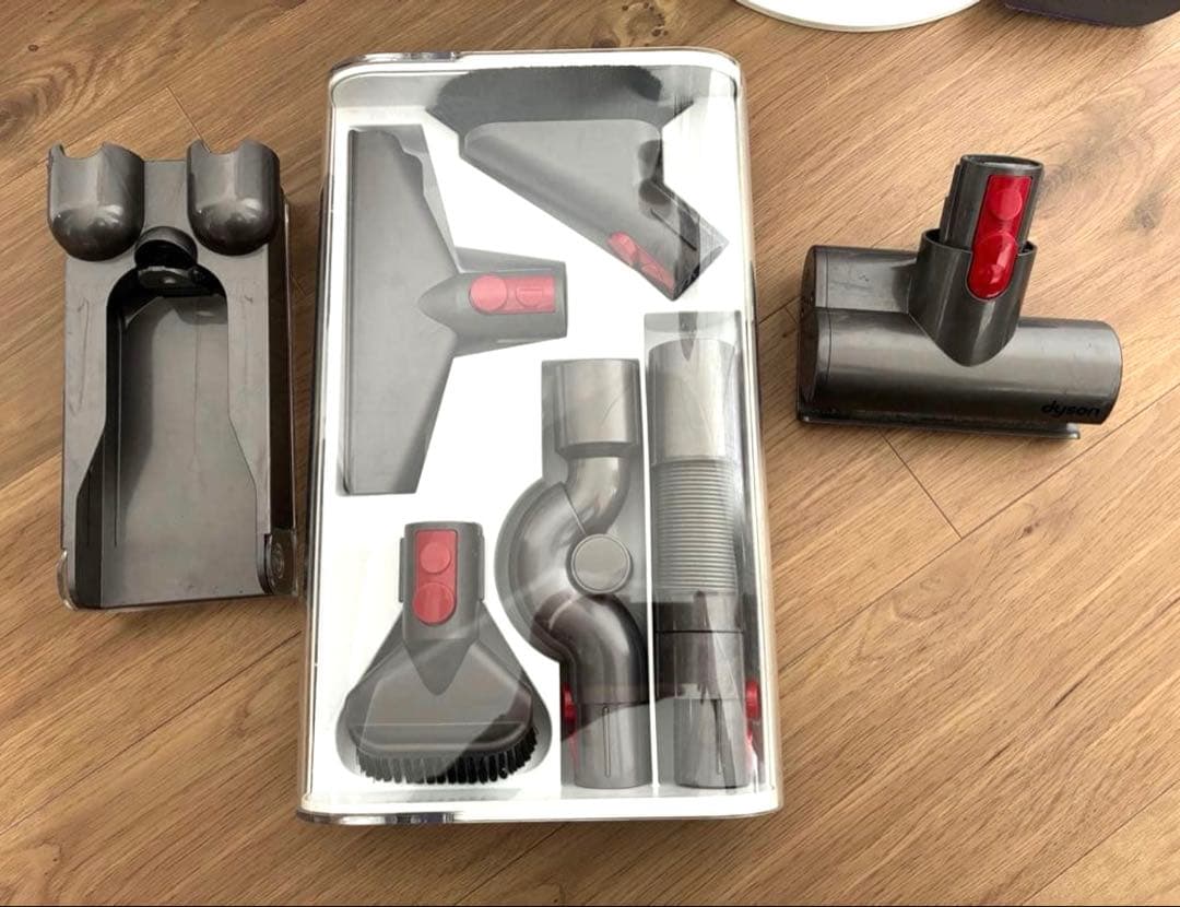 Dyson V10 Fluffy ダイソン