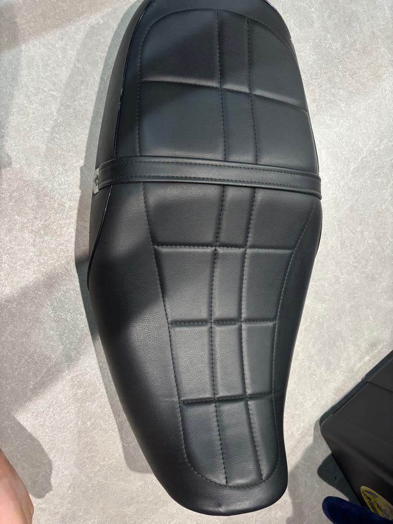 z900rs 純正シートベース　張り替え　美品