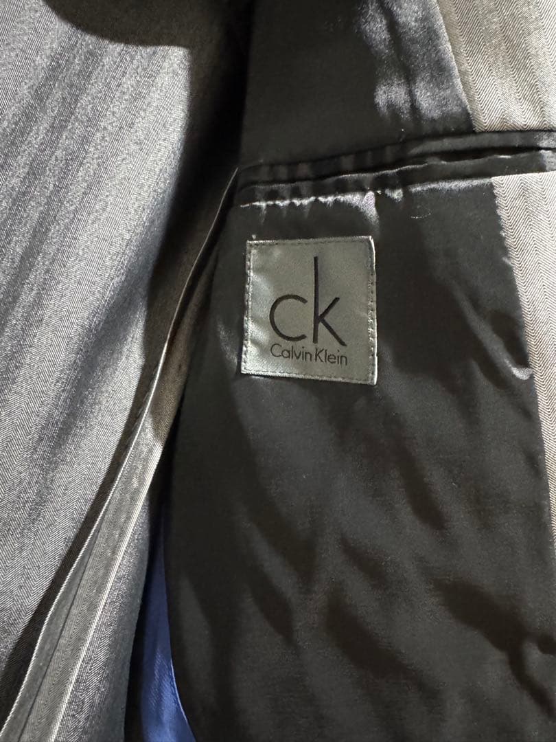 カルバンクライン　ck スーツ　光沢　シルバー