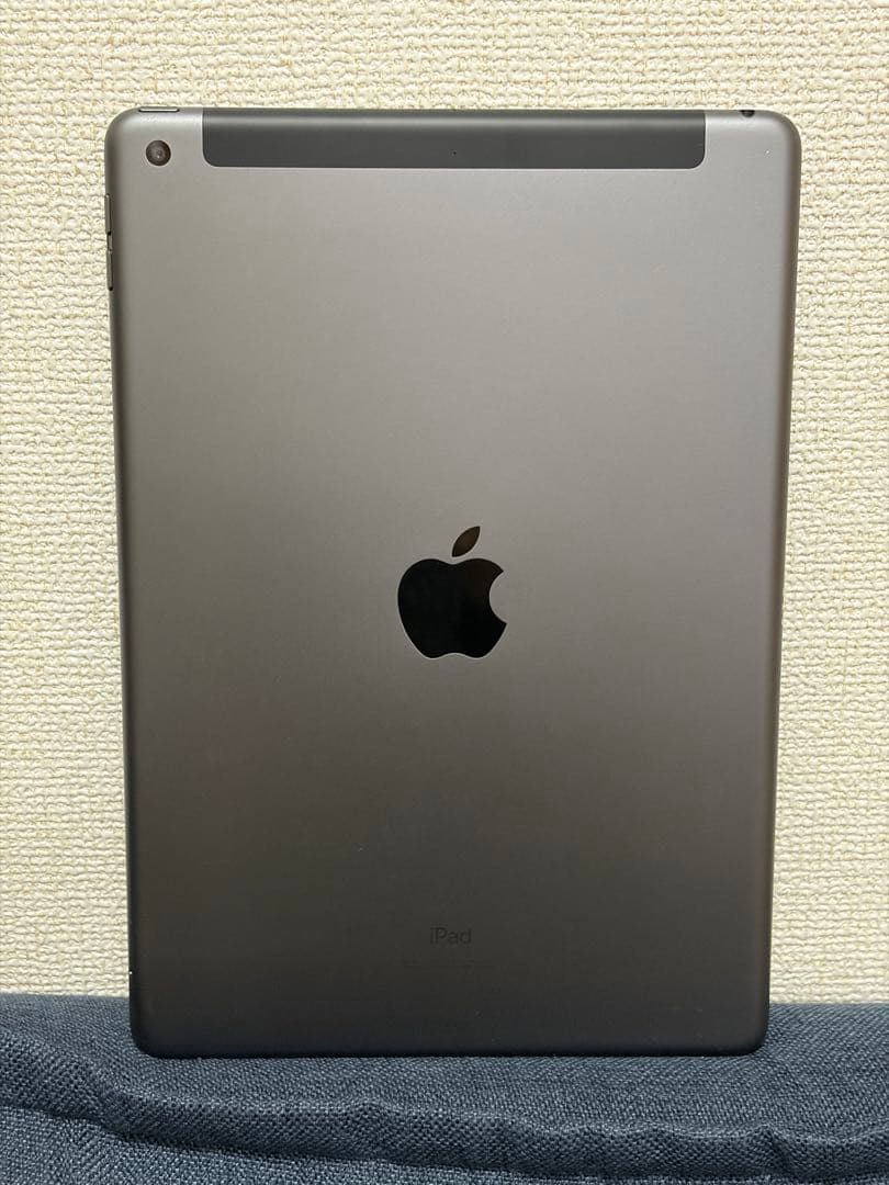 Apple iPad 第７世代 32GB Wi-Fi＋Cellular