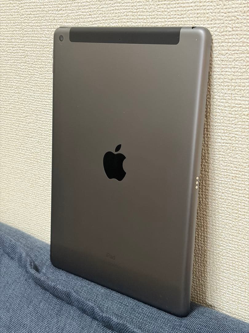Apple iPad 第７世代 32GB Wi-Fi＋Cellular