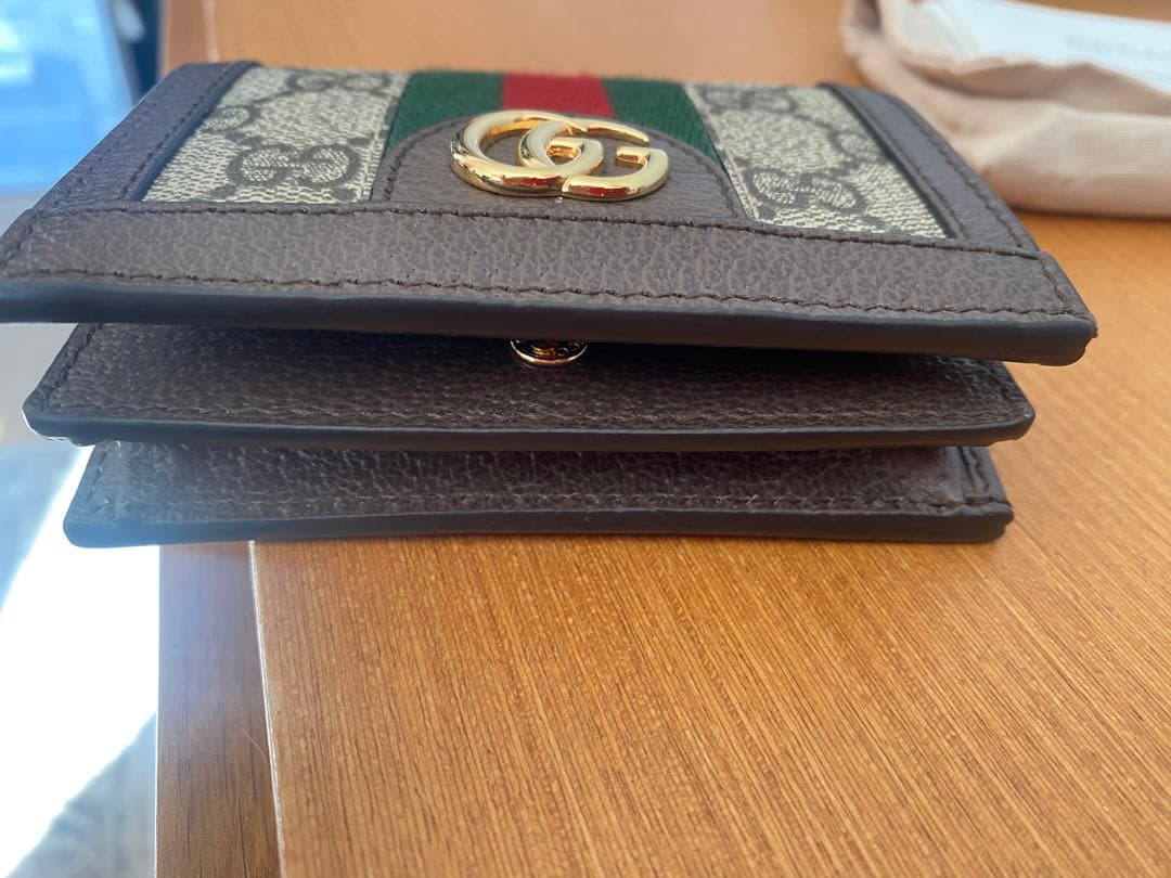 ヴェクナGUCCI 二つ折り財布 グレー 赤 緑