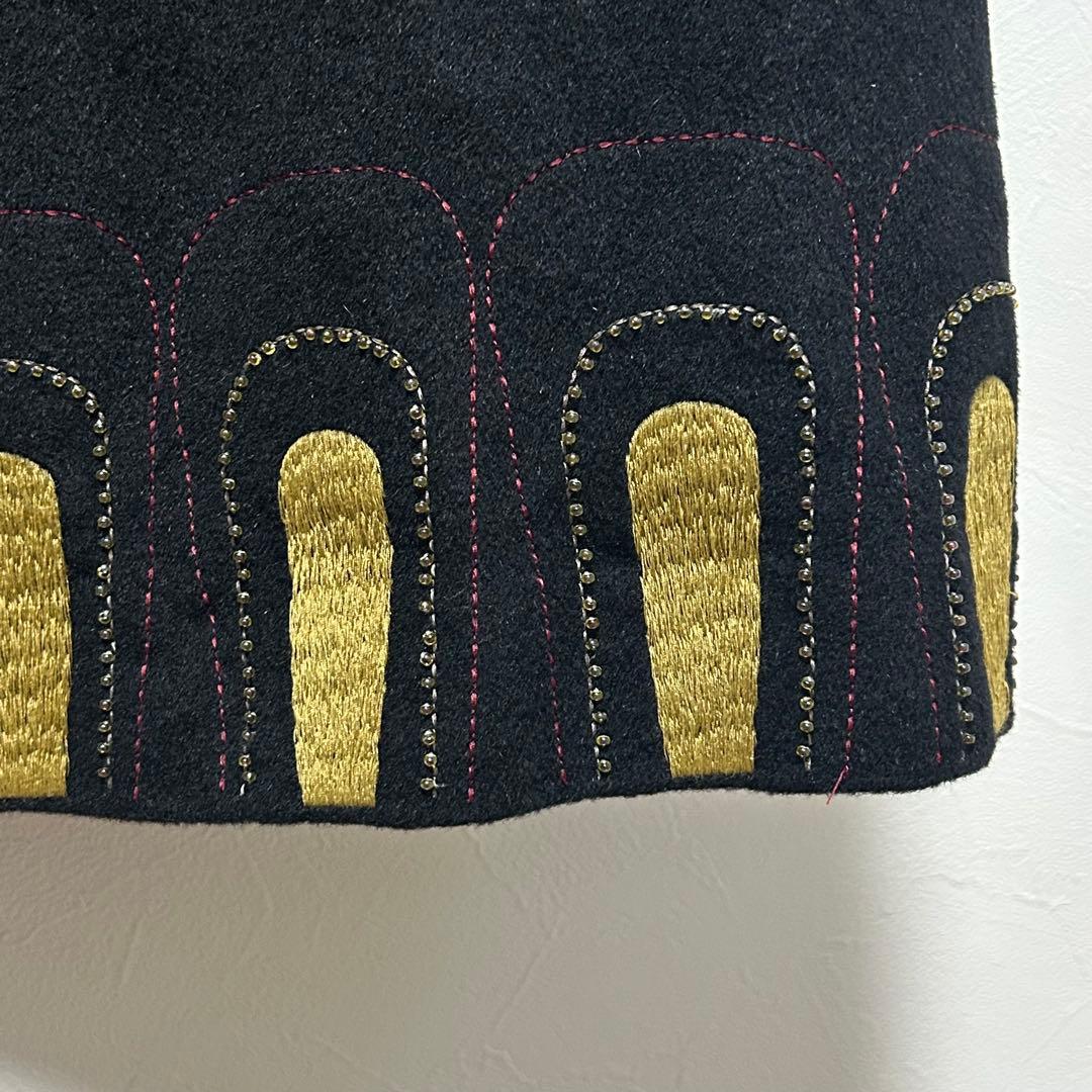 ホコモモラ　ノーカラーコート　ドレスコート　アンゴラ混　刺繍　Aライン